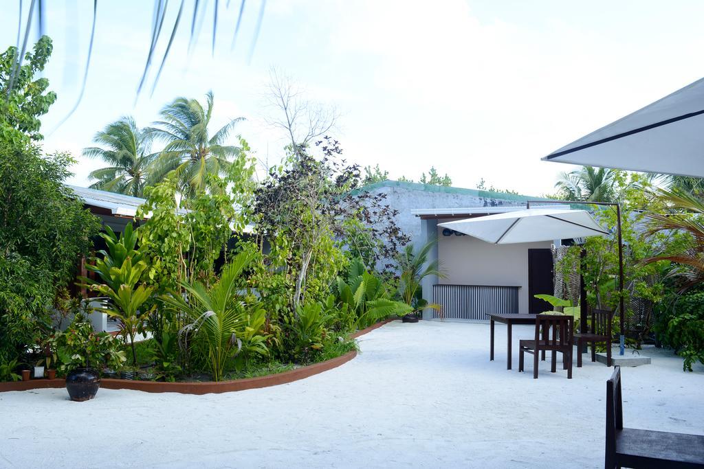 Holiday Village Retreat Bodufolhudhoo Exterior photo